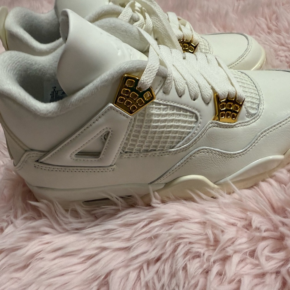 Jordan Women's Sneakers in White and Gold